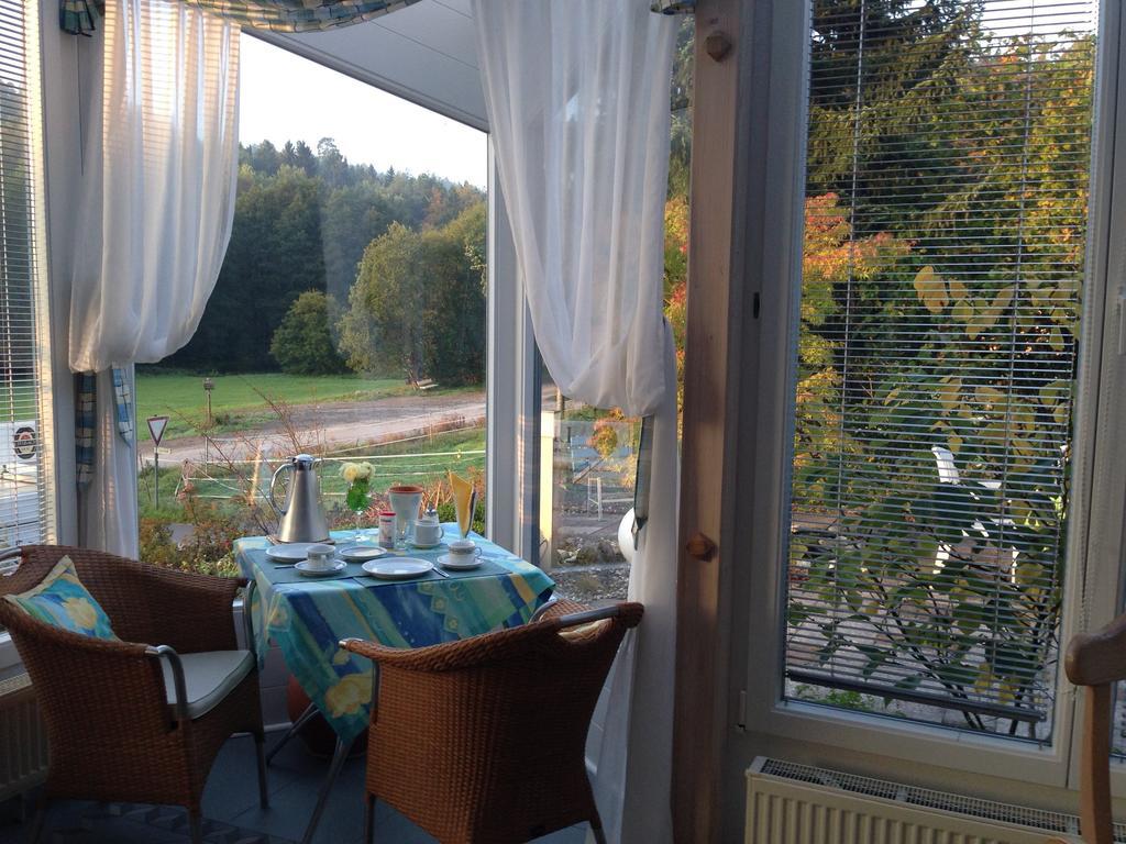 Pension-Ferienwohnung Liesbachtal Direkt Am Waldrand Bayerische Rhoen Schönau an der Brend Exterior foto